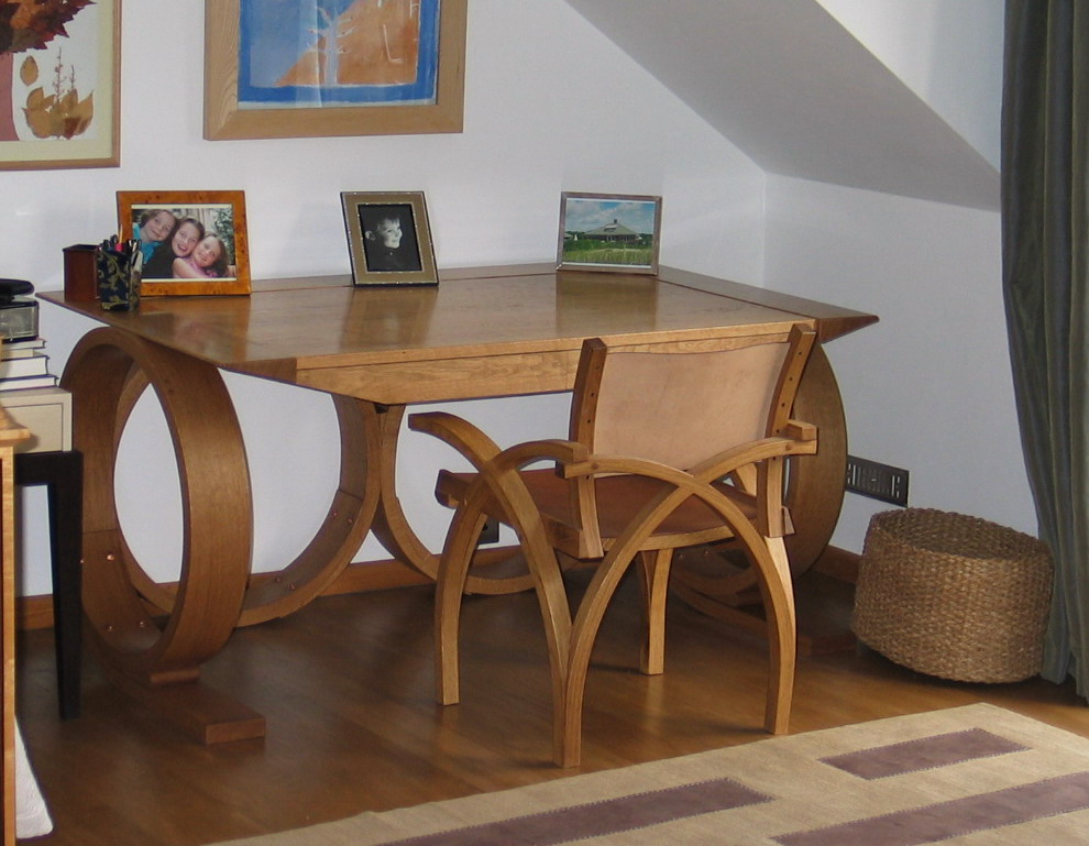 Ring Desk and Ring Chair
