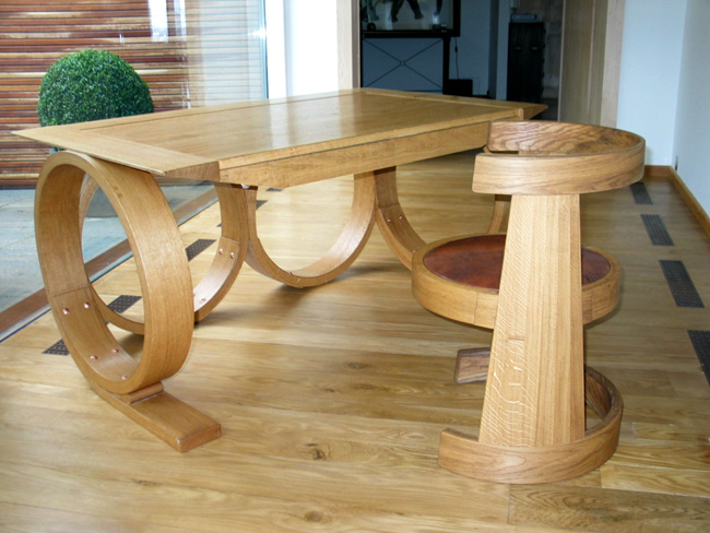 Ring Desk and Ring Chair